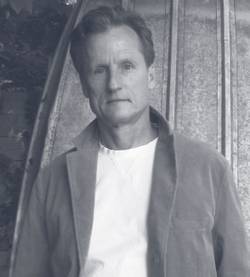 Author Mark Wisniewski